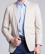 如何才能穿好定制休閑西裝？要注意哪些方面？