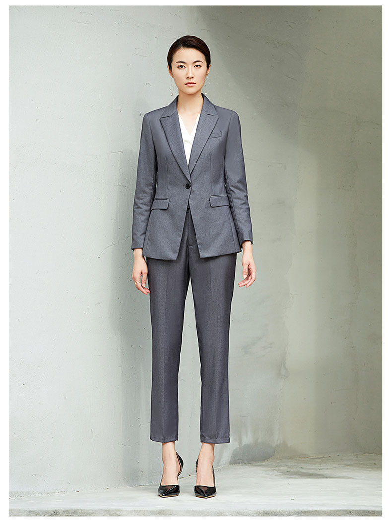 女款灰色一?？畚鞣籽b定制款圖片